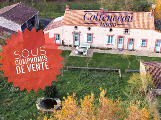 Chemille En Anjou -  BELLE LONGERE AVEC TERRAIN ET DEPENDANCES A CHANZEAUX