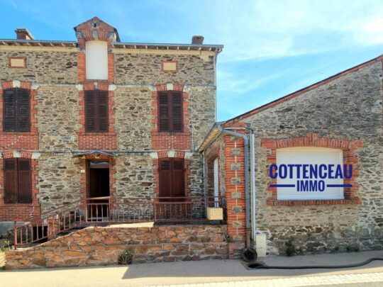 Chemille En Anjou -  MAISON A CHANZEAUX