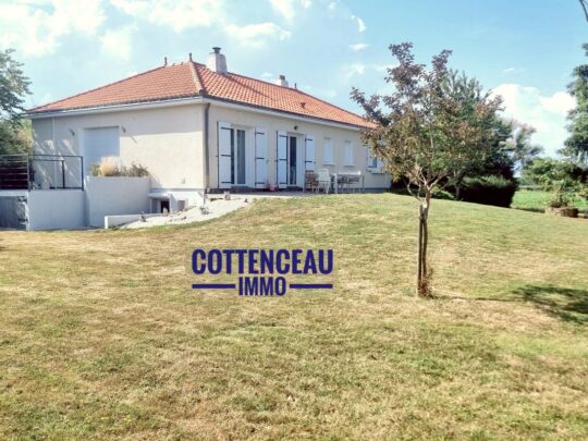 Chemille En Anjou -  BELLE RENOVATION A MELAY - MAISON + STUDIO SUR 2000 M²