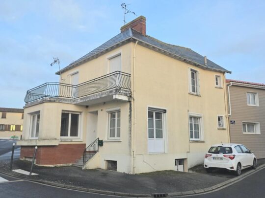 Saint Georges Des Gardes -  Maison à St-Georges-des-Gardes